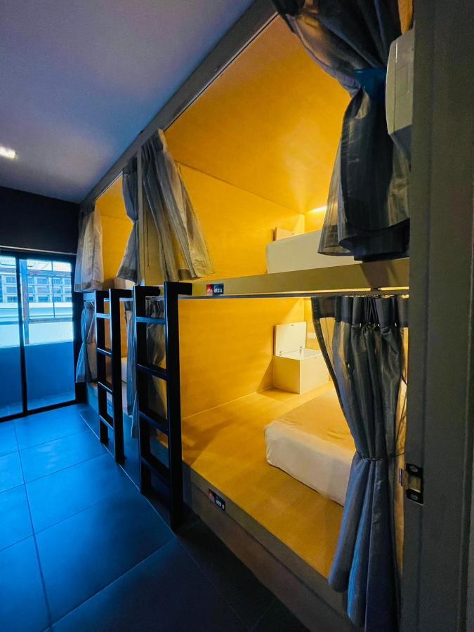 Rabbitel Phuket Hostel Exterior photo